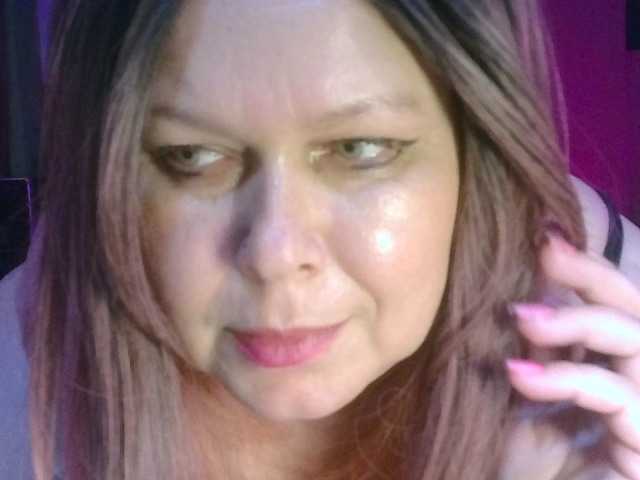 CharleeKendall live cam on BongaCams