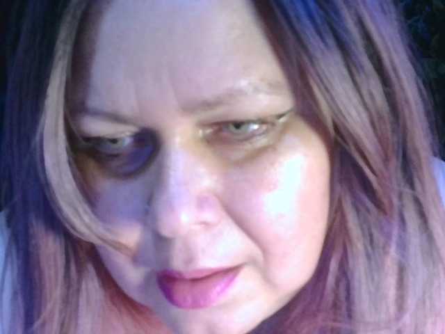 CharleeKendall live cam on BongaCams