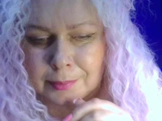 CharleeKendall live cam