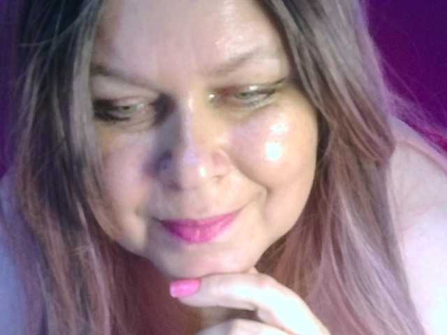 CharleeKendall live cam