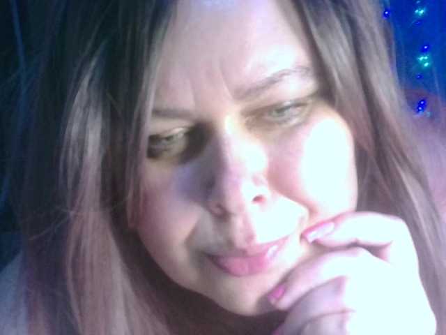 le modèle CharleeKendall est en webcam porno dans un show sur le site bongacams, il possède les tags suivants: White/Caucasian,Brunette,Shaved