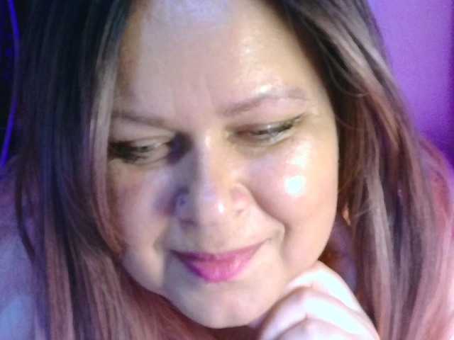 CharleeKendall live cam on BongaCams