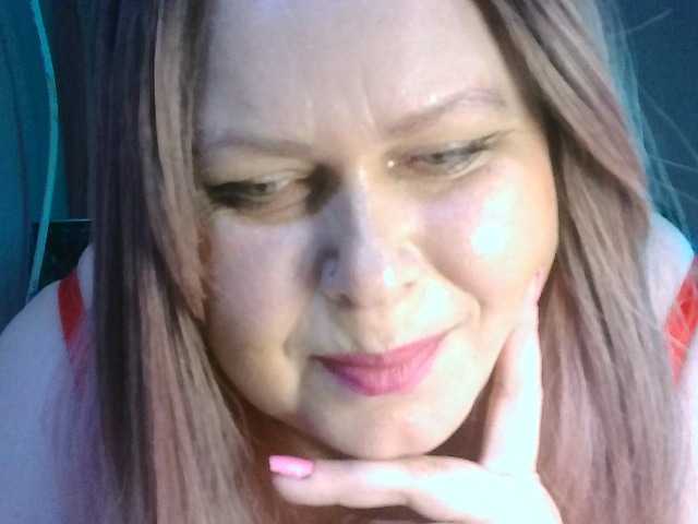 CharleeKendall live cam on BongaCams