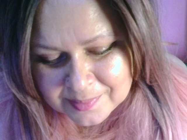 CharleeKendall live cam on BongaCams