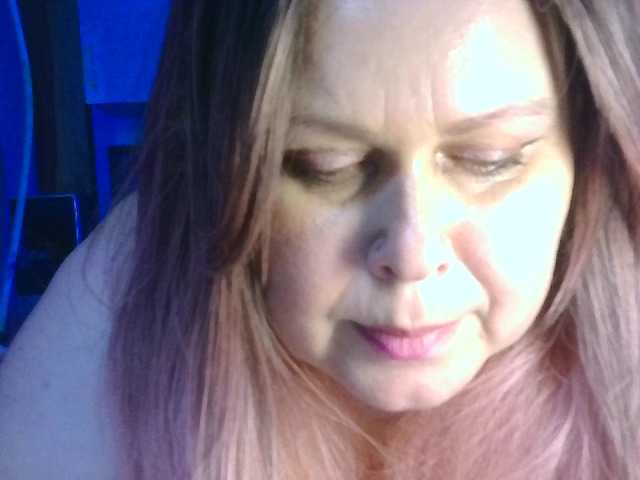 CharleeKendall live cam on UnifiedCams