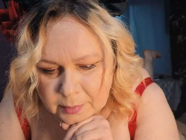 CharleeKendall live cam on BongaCams