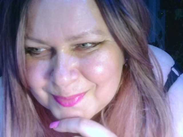 CharleeKendall live cam on BongaCams