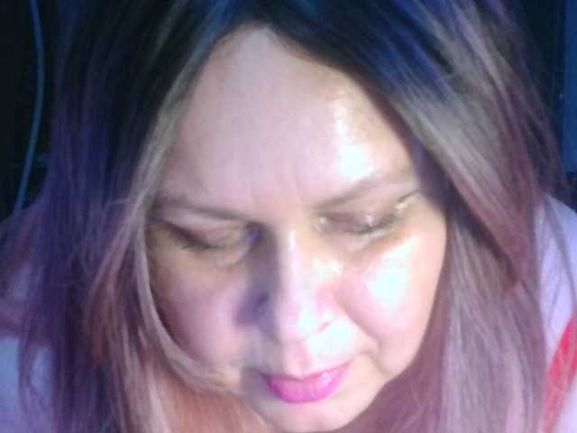 CharleeKendall live cam on BongaCams
