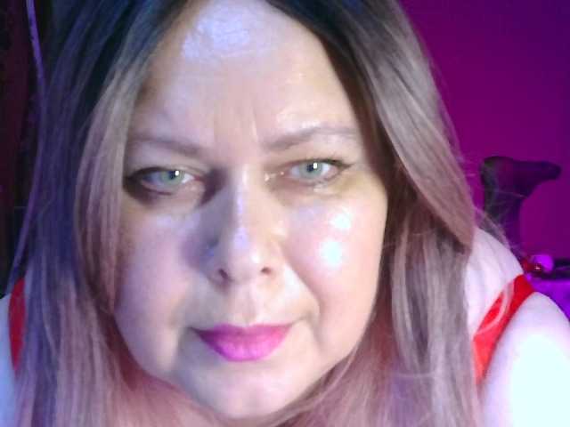 CharleeKendall live cam on BongaCams