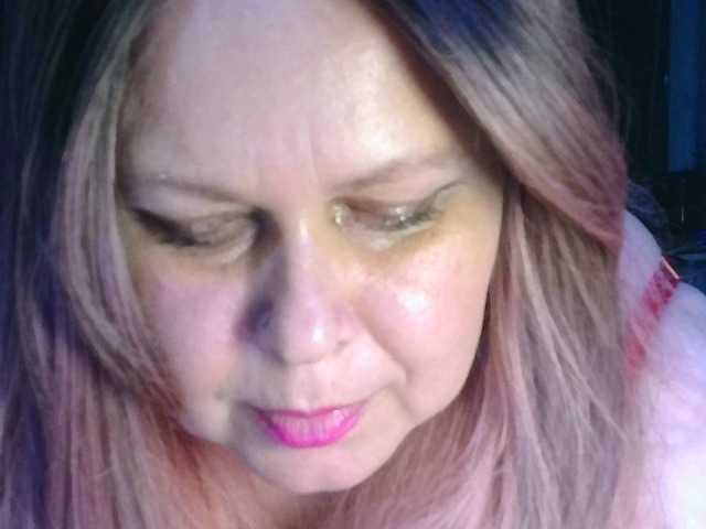 CharleeKendall live cam on BongaCams