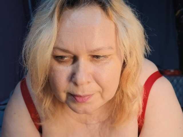 CharleeKendall live cam on BongaCams