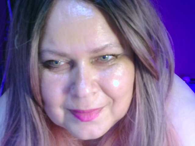 CharleeKendall live cam on BongaCams