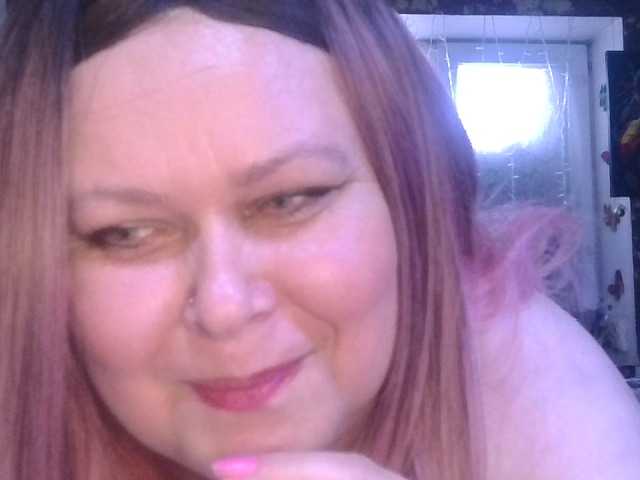 CharleeKendall's BongaCams show and profile