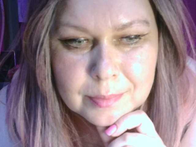 CharleeKendall live cam on BongaCams