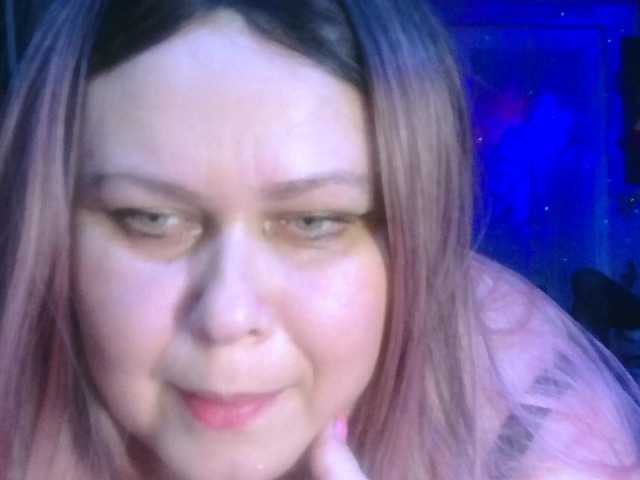 CharleeKendall's BongaCams show and profile