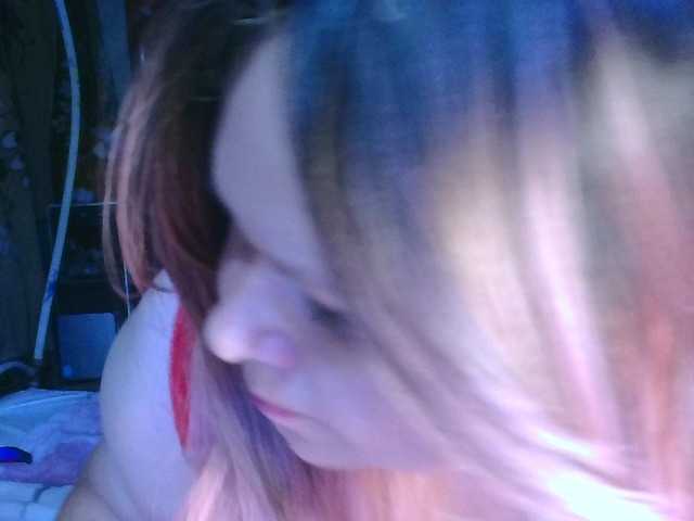 CharleeKendall live cam
