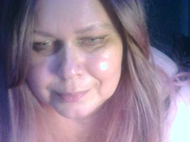 CharleeKendall live cam on BongaCams