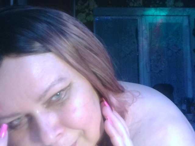 CharleeKendall's BongaCams show and profile