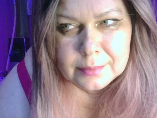 CharleeKendall live cam on BongaCams