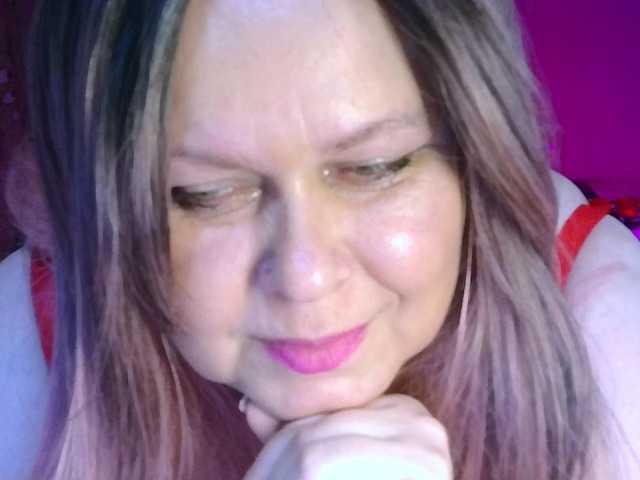 CharleeKendall live cam on BongaCams