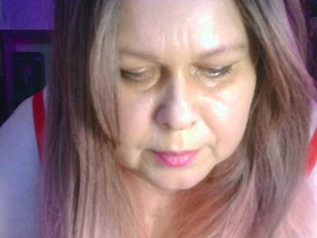 CharleeKendall live cam on BongaCams