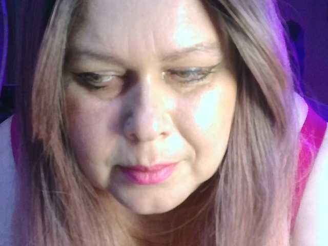 CharleeKendall live cam on BongaCams