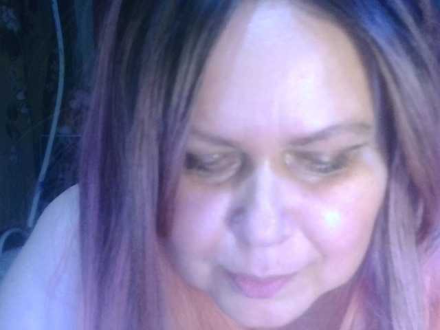 CharleeKendall live cam on BongaCams