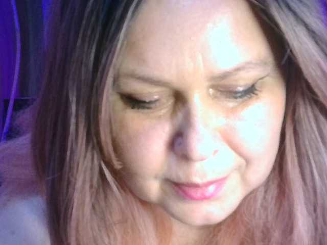 CharleeKendall live cam on BongaCams