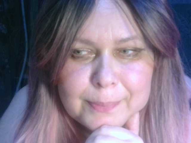 CharleeKendall's BongaCams show and profile