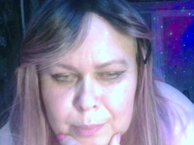 CharleeKendall's BongaCams show and profile