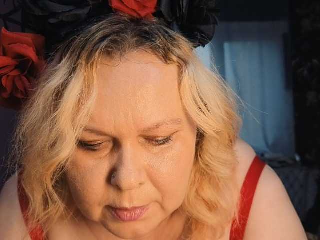 CharleeKendall live cam on BongaCams