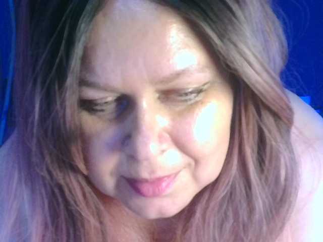 CharleeKendall live cam on BongaCams