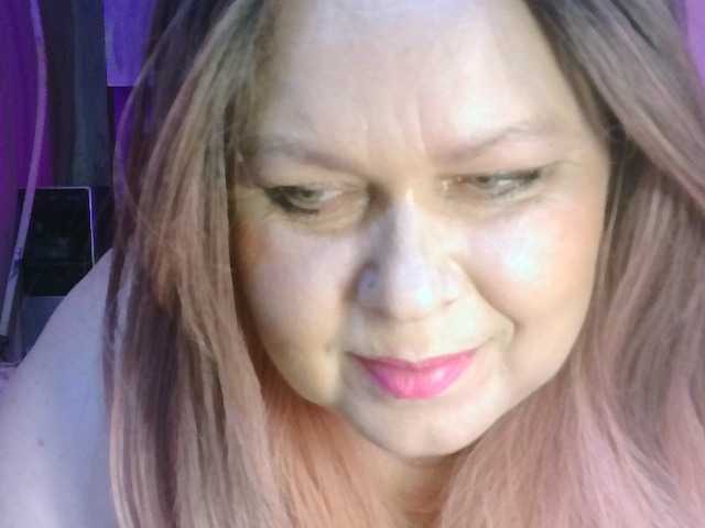 CharleeKendall live cam on BongaCams