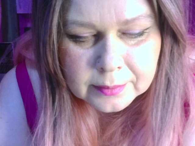 CharleeKendall live cam on BongaCams