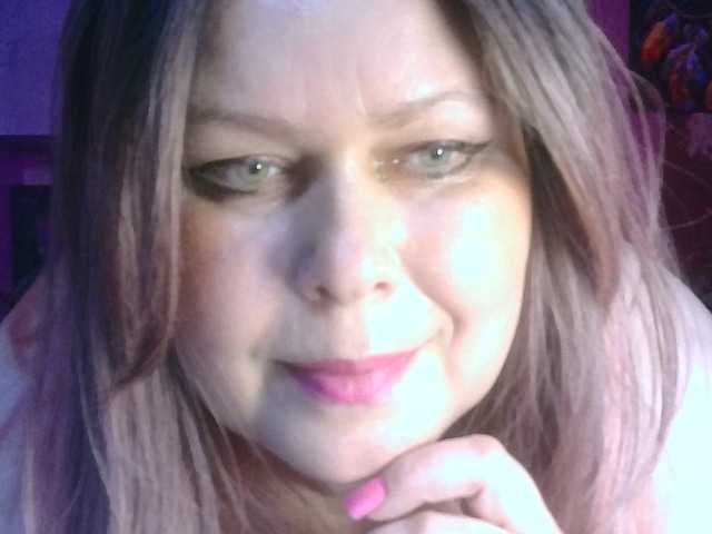CharleeKendall live cam on BongaCams