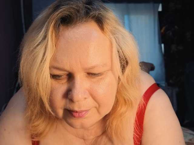 CharleeKendall live cam on BongaCams