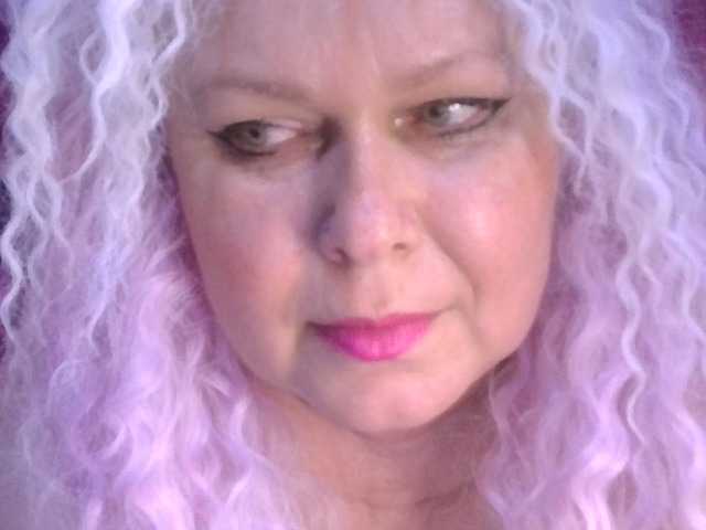 CharleeKendall live cam on BongaCams