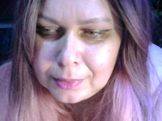 CharleeKendall live cam on BongaCams