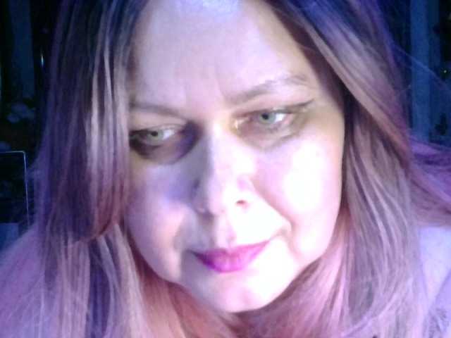 CharleeKendall live cam on BongaCams