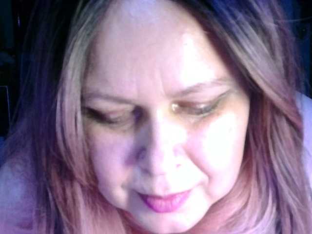 CharleeKendall live cam on BongaCams