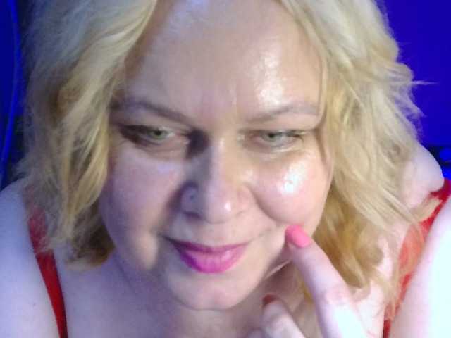CharleeKendall live cam on BongaCams