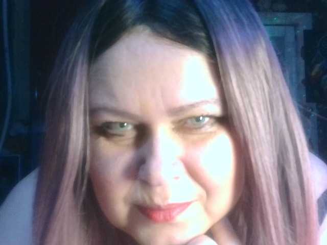 CharleeKendall's BongaCams show and profile