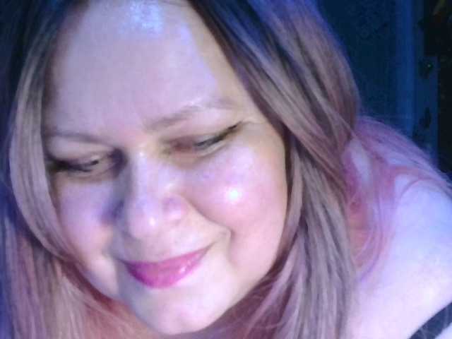 CharleeKendall live cam on BongaCams