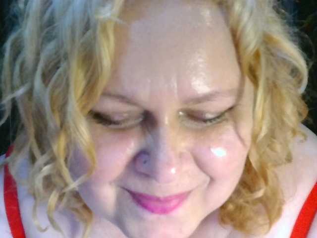CharleeKendall live cam on BongaCams
