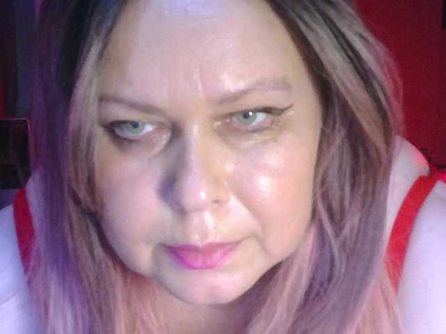 CharleeKendall live cam on BongaCams