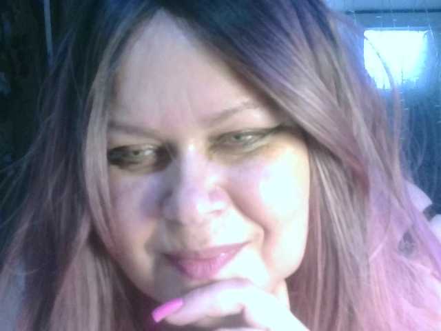 CharleeKendall's BongaCams show and profile