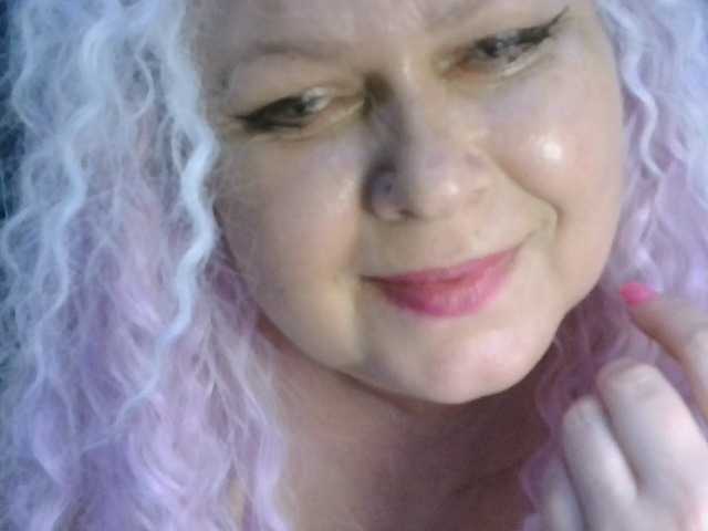 CharleeKendall live cam on BongaCams