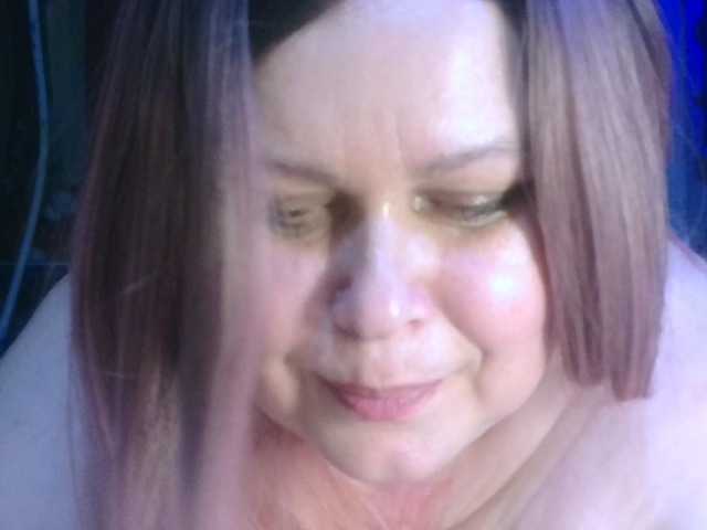 CharleeKendall's BongaCams show and profile