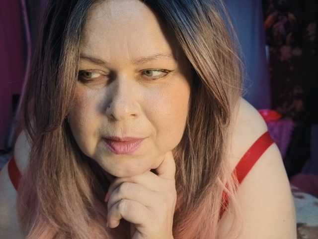 CharleeKendall, en vivo ahora en BongaCams