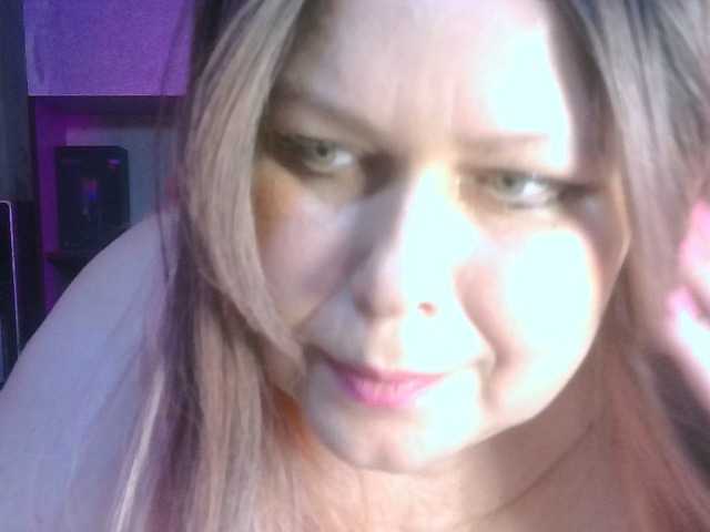 CharleeKendall live webcam show